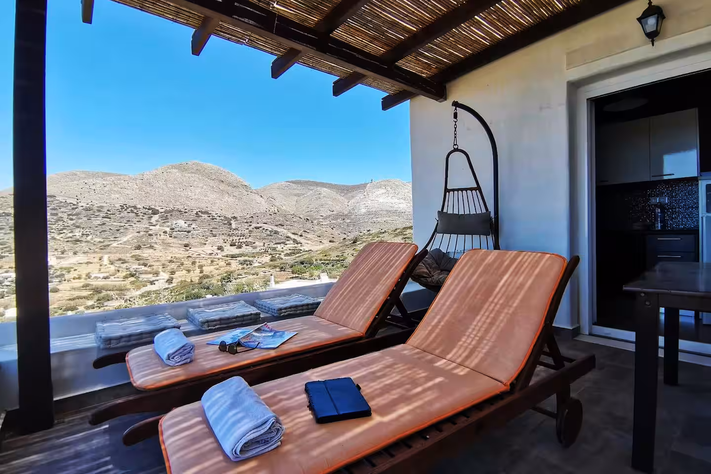 Silvermoon-luxury-house-syros-Relaxing with sea view