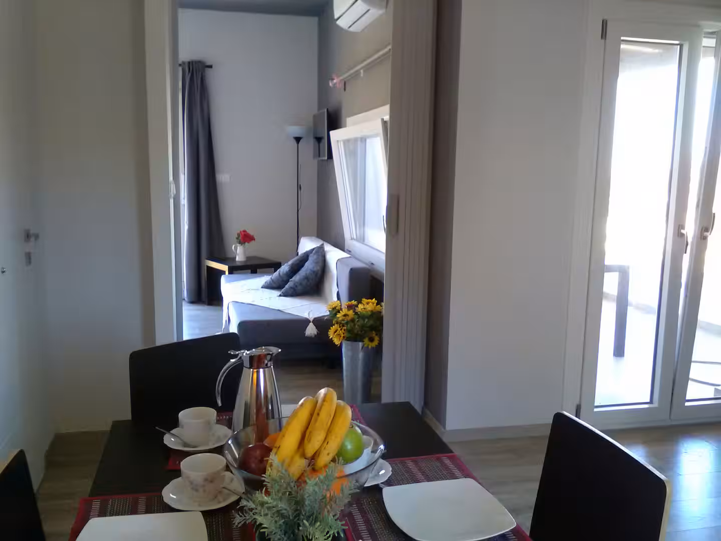 Silvermoon-luxury-house-syros-The dining room