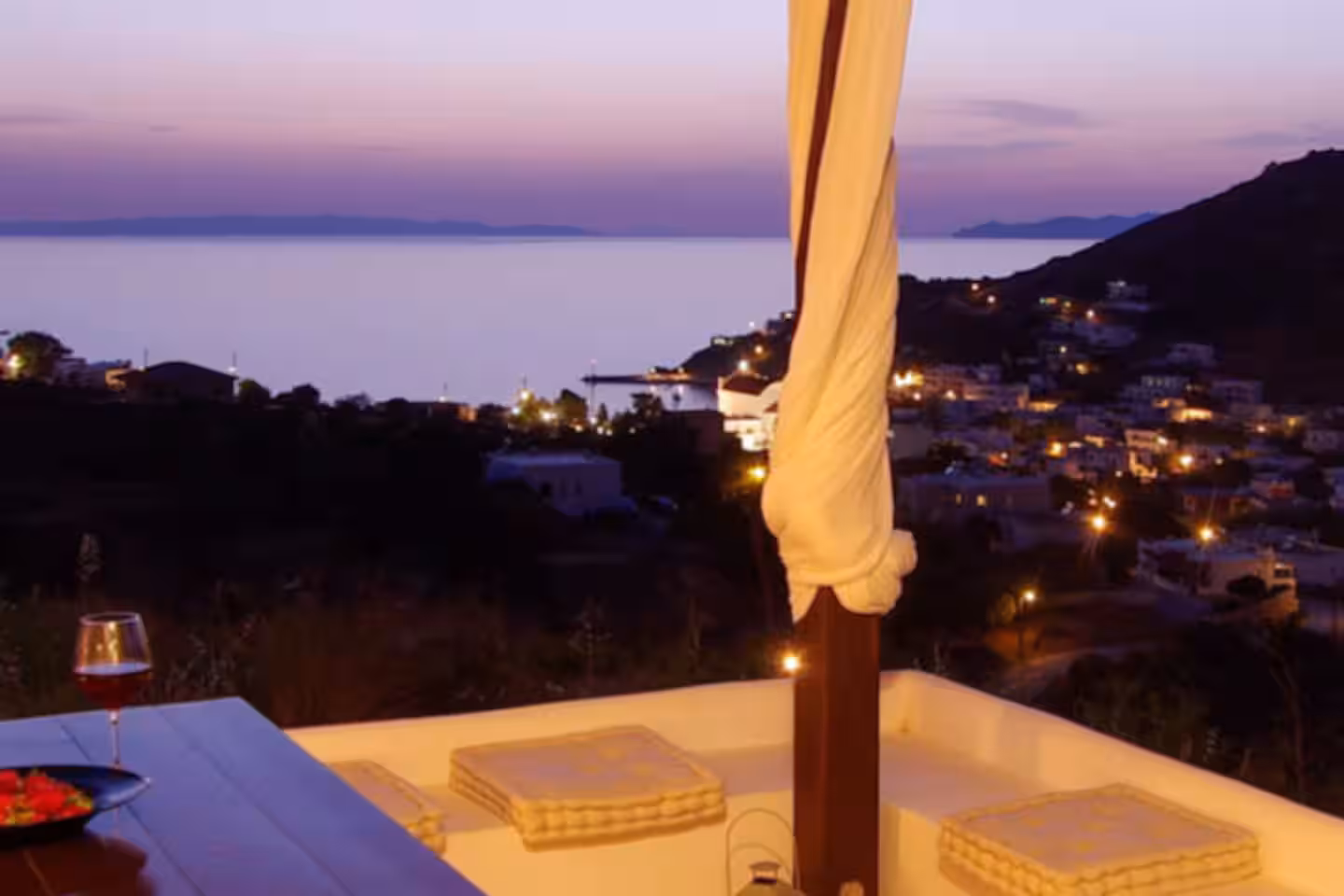 the veranda with panoramic view to the sea and sunset-Silvermoon Syros